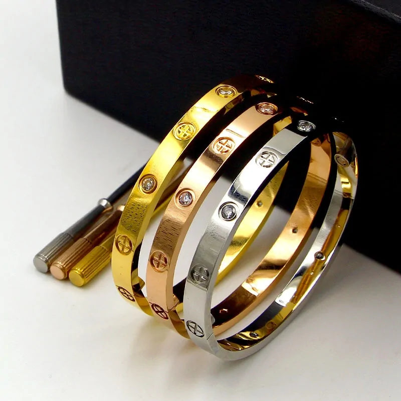 Brazalete Cruz De Diseño Clásico De Los Amantes Con Destornillador